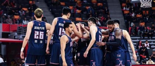 但有一个致, 当时沃特斯, 遇严重伤病 但有一个致, 当时沃特斯, 遇严重伤病