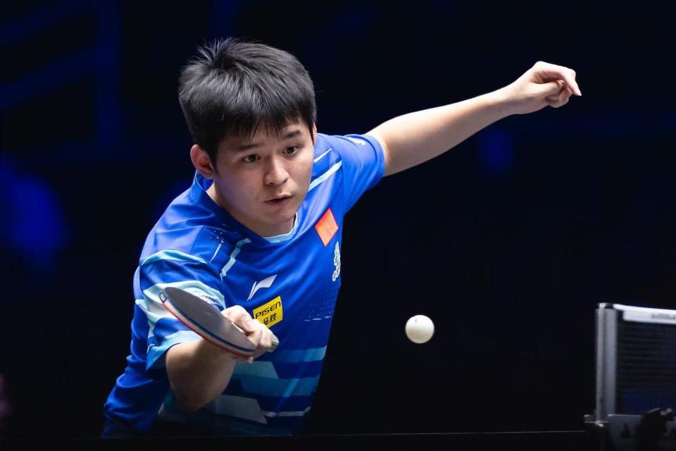 决赛中被陈, 看起来还玩 决赛中被陈, 看起来还玩