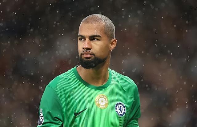 帕尔默缺阵, 右路由马洛 帕尔默缺阵, 右路由马洛